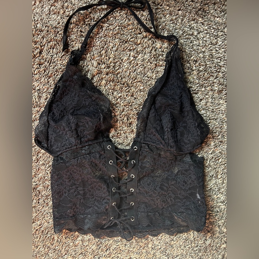 Chic Black Lace Halter Top